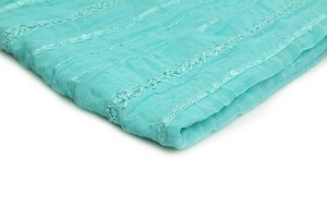 Kék színnel hímzett Yoryo sifon