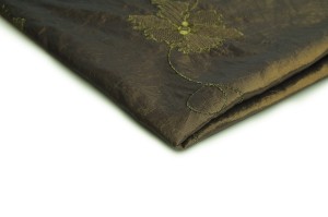 Taft hímzett olajbogyó virágok