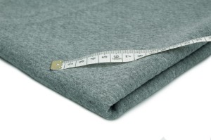 Kötött steppelt kis kockás szürke melange