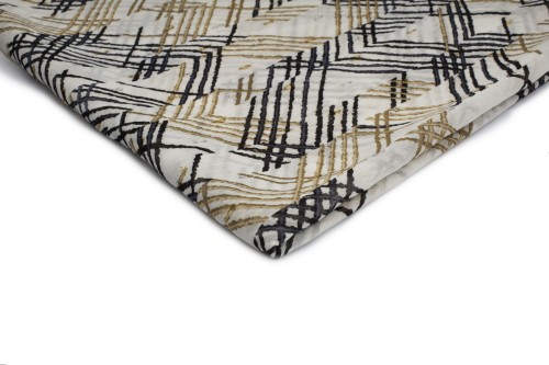 tkanina szyfon drukowany ecru we wzór z czarnych i beżowych kresek